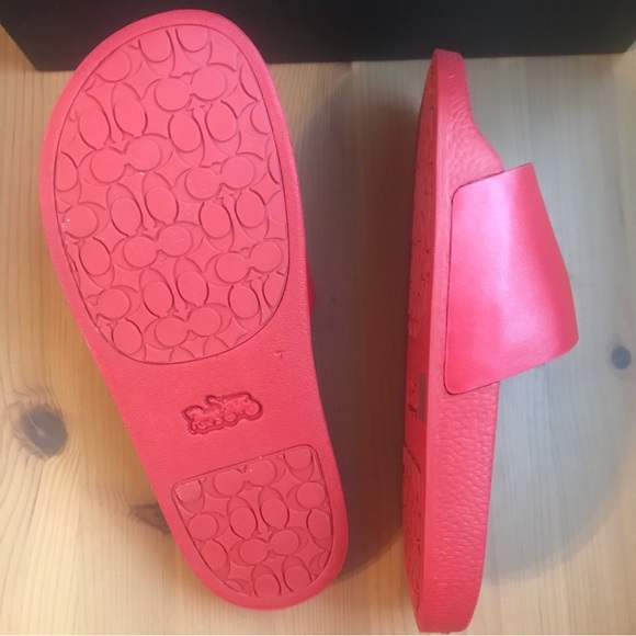 🐭🥰 Disney X Coach Sport Slide With Mickey Mouse And Minnie Mouse Motif - Picture 11 of 12